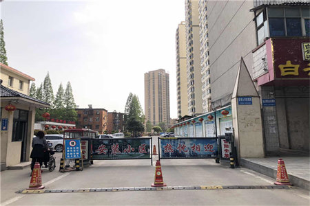 万达旁东方今典D区电梯中层南北通透精装修满二可按揭